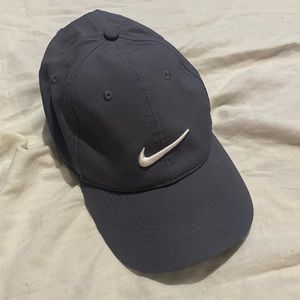 Nike Dry Fit Charcoal Grey Legacy 1 Adjustable Training Cap One-Size